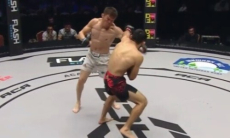 Видео разгромного боя казахстанца с чемпионом лиги Хабиба