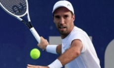 Разгромом закончился первый матч казахстанского теннисиста на турнире в Португалии