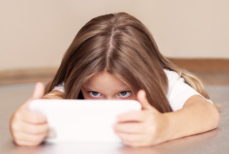 YouTube разрешил родителям ограничивать детям просмотр Shorts