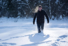 Специалист дал технику ходьбы по сугробам