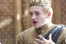 Джоффри Баратеон из «Игры престолов» проспойлерил сериал «Рыцарь Семи Королевств»