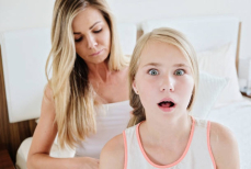 Как «синдром старшей дочери» влияет на взрослую жизнь