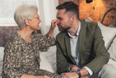 Как распознать в мужчине «сыночку-корзиночку»