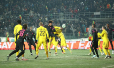 Сезон в Казахстане уже закончен, а еврокубки продолжаются. Как «Кайрат» и «Астана» выступали зимой