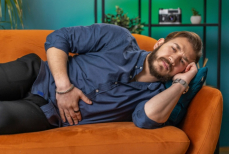 Врач перечислил неожиданные признаки синдрома раздраженного кишечника