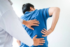 Мужчина со смертельным видом рака рассказал о единственном симптоме болезни