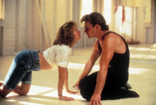 Дженнифер Грей вернётся к роли Бэби для сиквела «Грязных танцев»