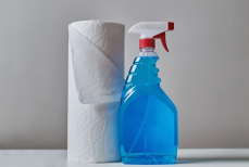 Врач рассказал, какие вещи дома нужно дезинфицировать, если вы заболели