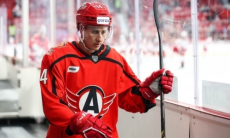 Экс-форвард «Барыса» и сборной Казахстана покинул клуб КХЛ