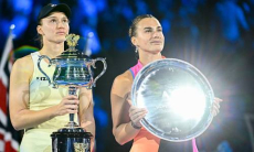 Видео лучших моментов финала Рыбакина — Соболенко на Australian Open-2026