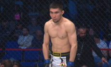 Казахстанский чемпион победой дебютировал в «европейском UFC»