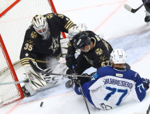 Фоторепортаж с матча КХЛ «Адмирал» — «Барыс» 1:4