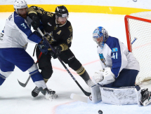 Фоторепортаж с матча КХЛ «Адмирал» — «Барыс» 1:4