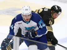 Фоторепортаж с матча КХЛ «Адмирал» — «Барыс» 1:4