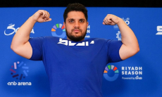 Казахстанский супертяж получил бой и соперника в лиге президента UFC