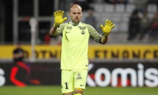 Опытный вратарь из Европы отказался возвращаться в КПЛ