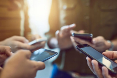 Как обратить скроллинг ленты соцсетей в пользу