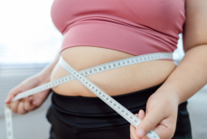 Названа неочевидная ошибка женщин при похудении
