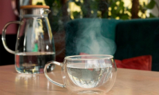 Врач назвал случаи, когда кипяченая вода становится опасной для здоровья