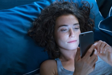 Психолог объяснила, как перестать бесконечно листать соцсети