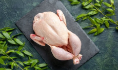 Какие скрытые опасности у домашней курицы с рынка