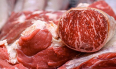 Кому вредно красное мясо?