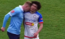 Массовая драка сорвала матч российских команд. Видео