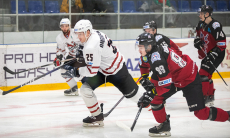 Видеообзор огненного матча с девятью шайбами в чемпионате Казахстана