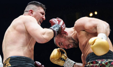 Бывший чемпион мира вернулся на ринг и не смог нокаутировать «мешка»