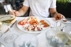 Каких блюд стоит избегать на отдыхе