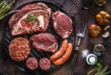 Кому опасно есть красное мясо