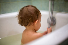 Врач предупредила об опасности горячей ванны после мороза