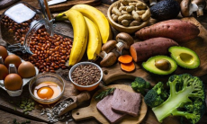 Как дефицит железа может быть связан с чрезмерным употреблением клетчатки