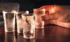 Нарколог напомнил о смертельной опасности алкоголя