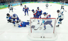 Разгромом обернулся хоккейный матч за «бронзу» Олимпиады-2026