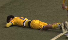 Безумной драмой с пятью голами обернулся матч Казахстан — Узбекистан за «бронзу»