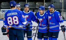 Казахстанский клуб отказался от звездного хоккеиста после четырех матчей