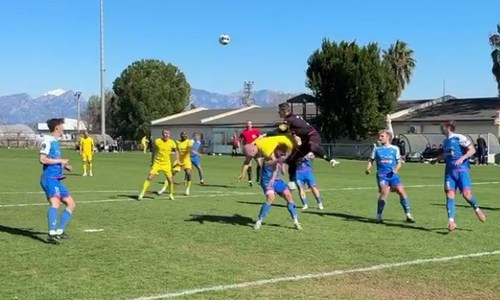 «Женис» разгромно проиграл российскому клубу в матче с четырьмя таймами 