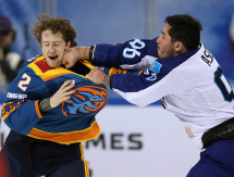 Фоторепортаж с матча КХЛ «Шанхай Дрэгонс» — «Барыс» 4:8