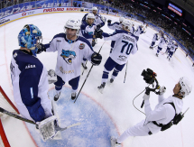 Фоторепортаж с матча КХЛ «Шанхай Дрэгонс» — «Барыс» 4:8