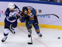 Фоторепортаж с матча КХЛ «Шанхай Дрэгонс» — «Барыс» 4:8