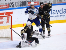 Фоторепортаж с матча КХЛ «Адмирал» — «Барыс» 1:2