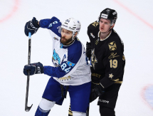 Фоторепортаж с матча КХЛ «Адмирал» — «Барыс» 1:2