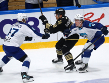 Фоторепортаж с матча КХЛ «Адмирал» — «Барыс» 6:2