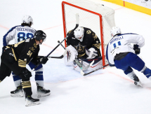 Фоторепортаж с матча КХЛ «Адмирал» — «Барыс» 6:2