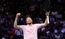 Александр Бублик устроил шоу в матче с шестой ракеткой из США. Видео