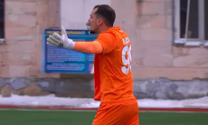 Автогол вратаря лишил победы фаворита в первом матче КПЛ-2026