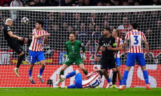 Разгром произошел в матче клубов Испании и Англии в плей-офф Лиги Чемпионов