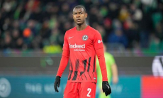 Защитник за 50 миллионов евро заинтересовал «Барселону» и «Манчестер Юнайтед»