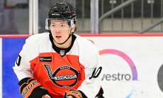 Казахстанский хоккеист набрал два очка в матче заокеанской лиги